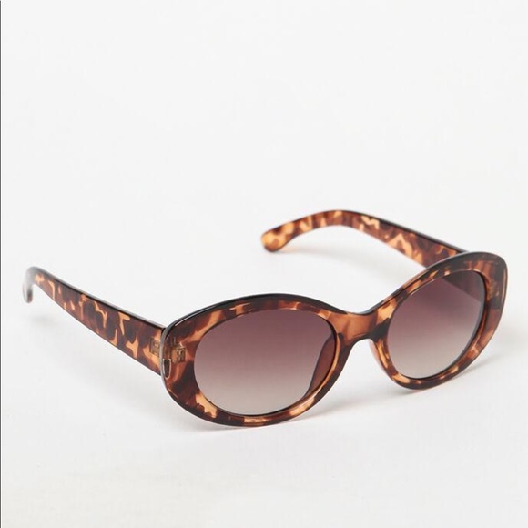 PacSun Buggy Sunglasses - Picture 1 of 1